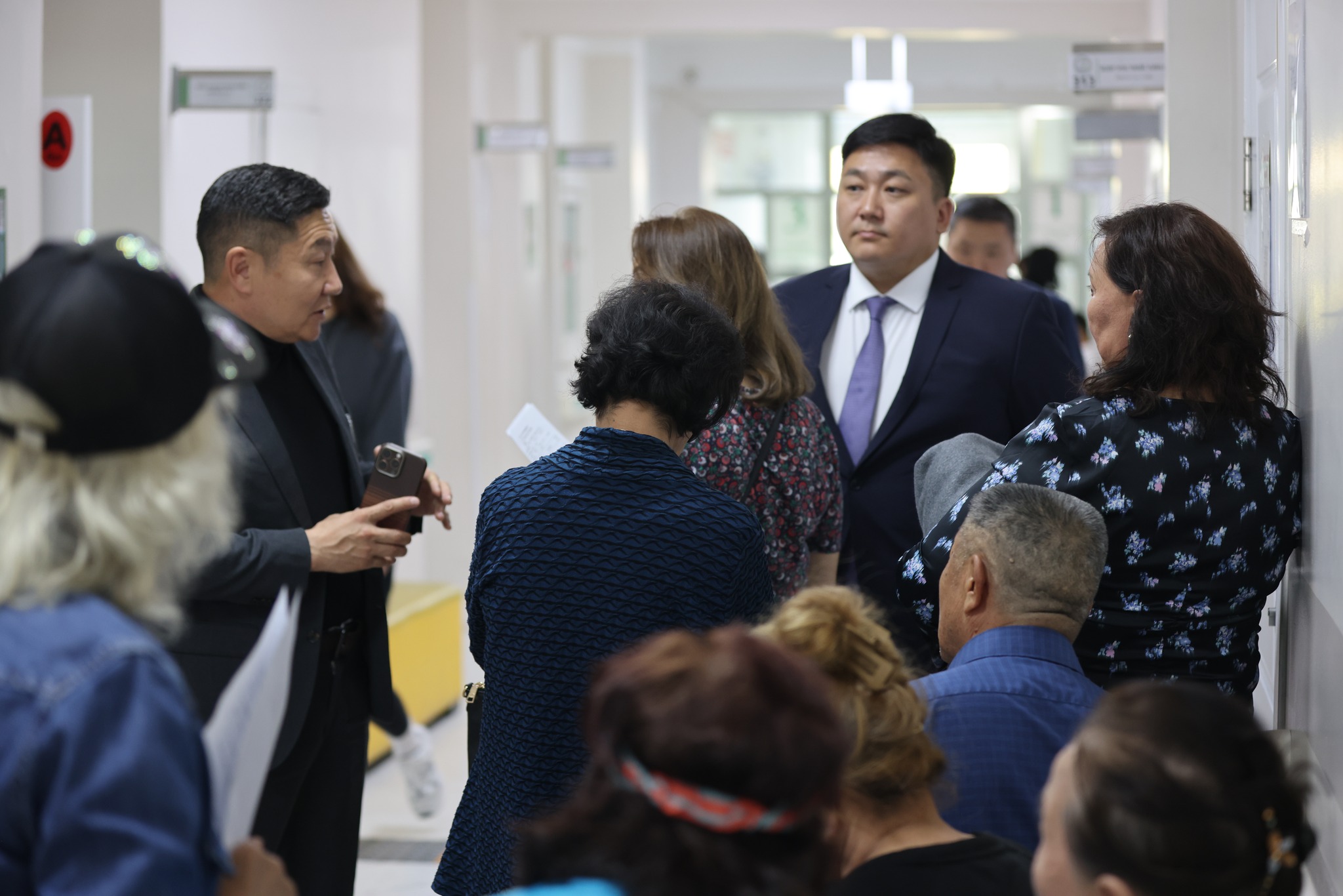 АХМАДЫН ЭРҮҮЛ МЭНДИЙГ ДЭМЖИХ САРЫН АРГА ХЭМЖЭЭ ҮРГЭЛЖИЛЖ БАЙНА